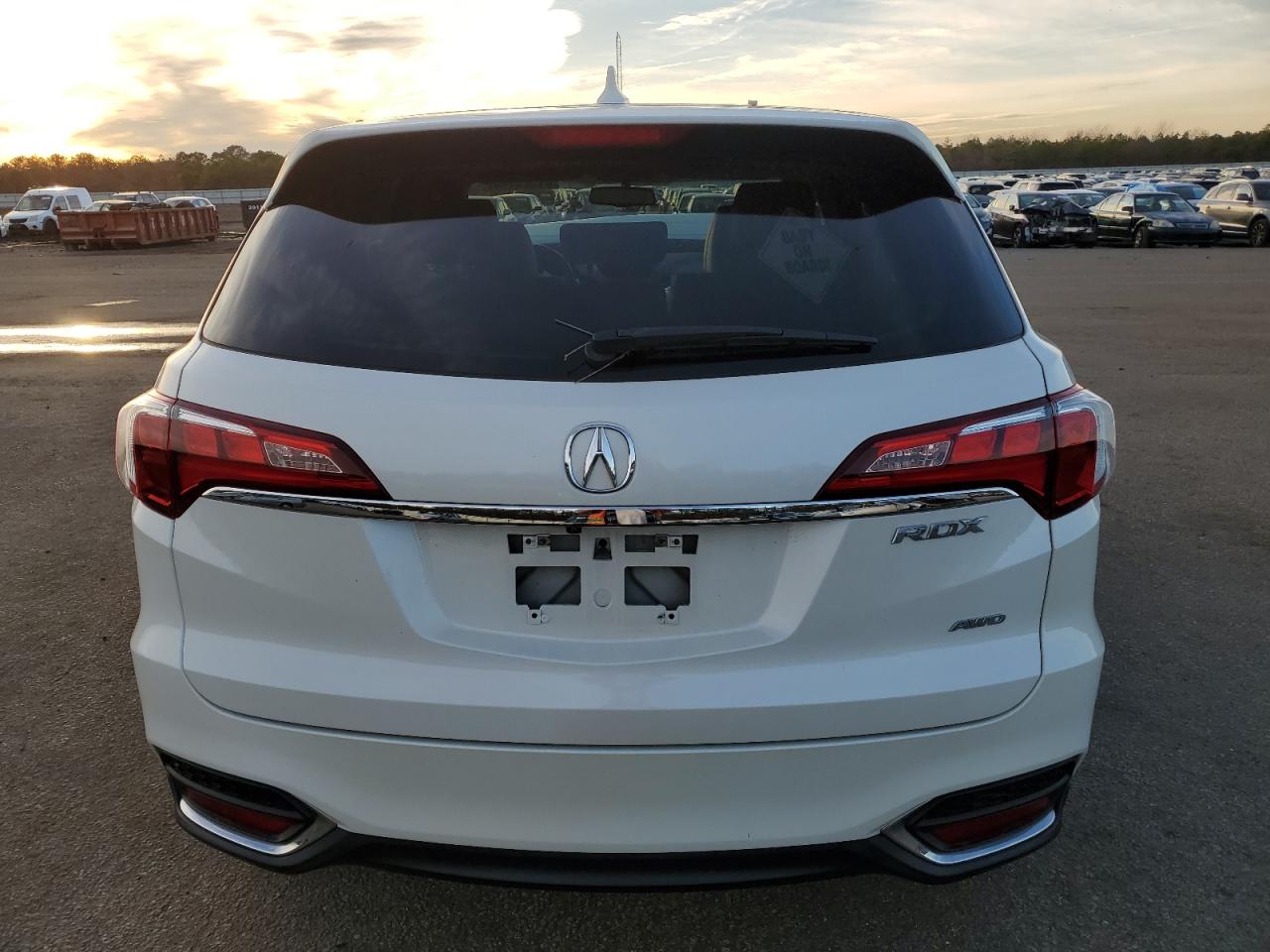 2017 Acura RDX VIN 5J8TB4H38HL026337 Copart auction photo, front end / minor dent/scratches damage thumbnail 6