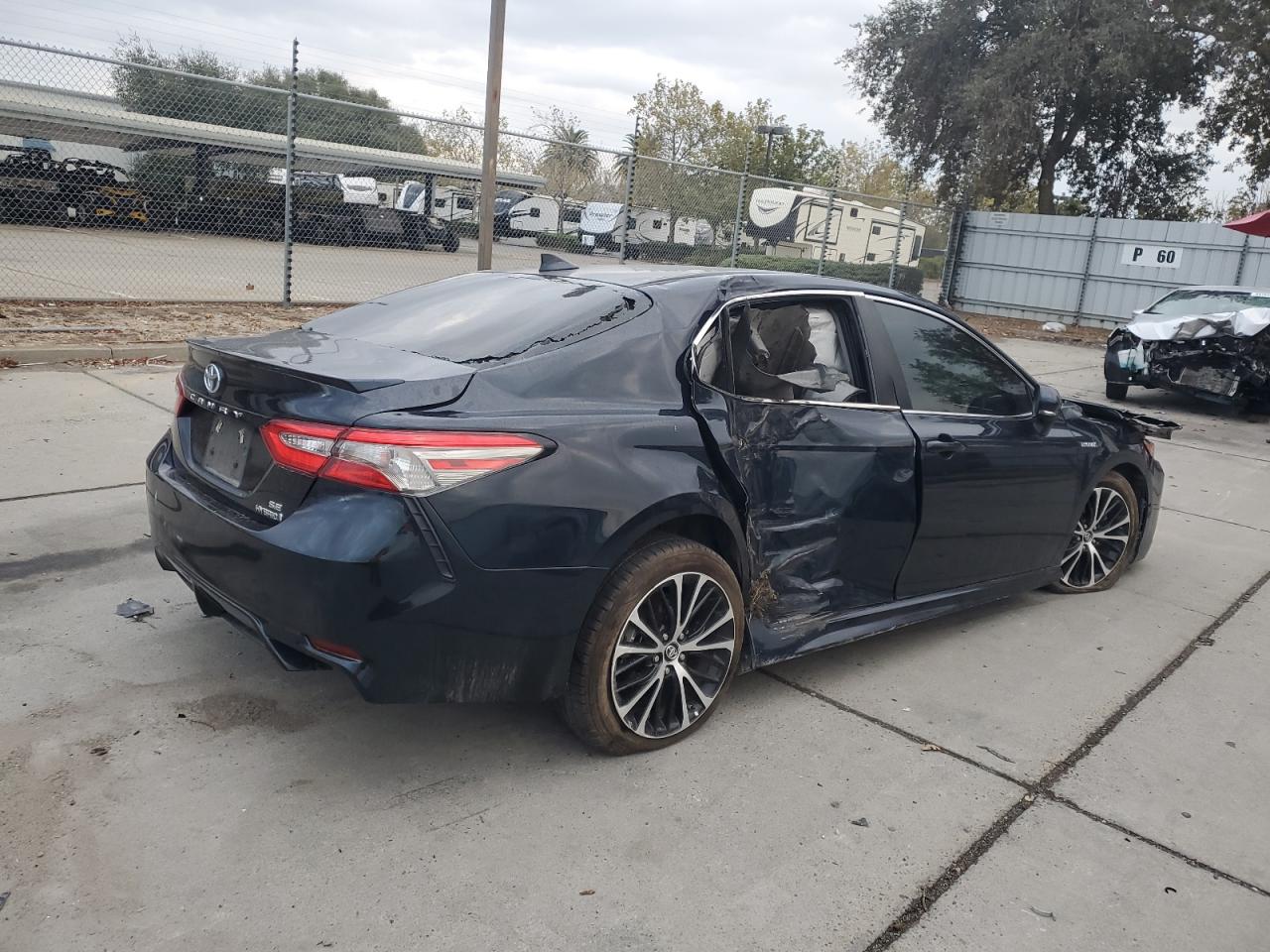 2018 Toyota Camry VIN 4T1B21HK1JU507672 Copart auction photo, all over damage thumbnail 3
