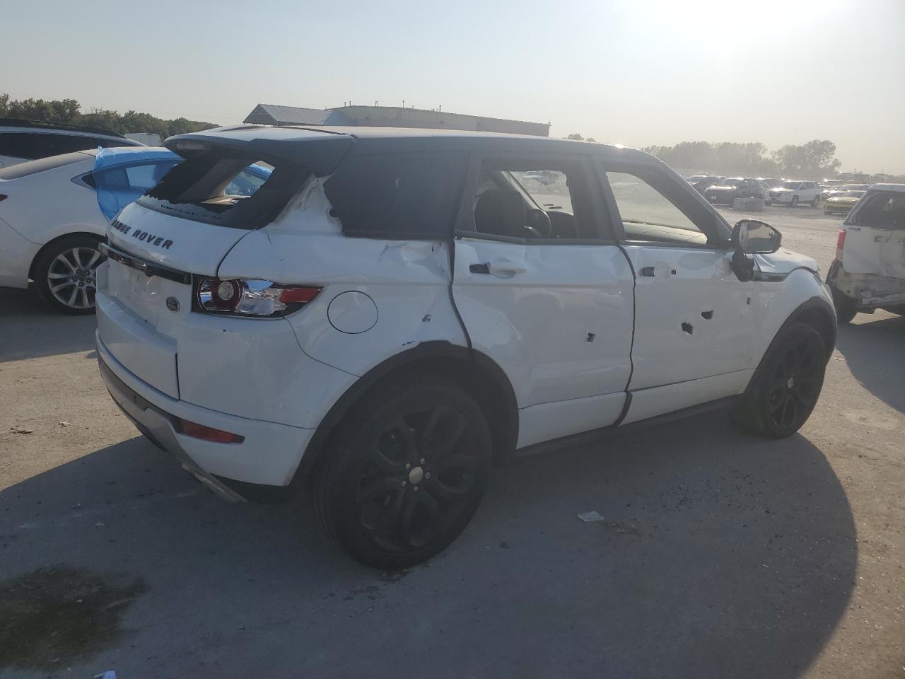 2015 Land Rover Range Rover VIN SALVT2BG0FH033439 Copart auction photo, all over damage thumbnail 3