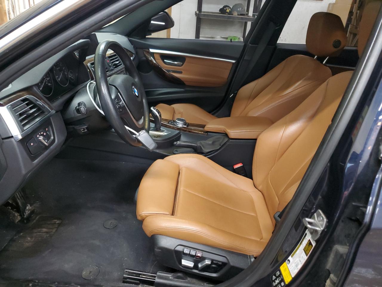 2017 BMW 3er VIN WBA8D9G54HNU60657 Copart auction photo, front end damage thumbnail 7