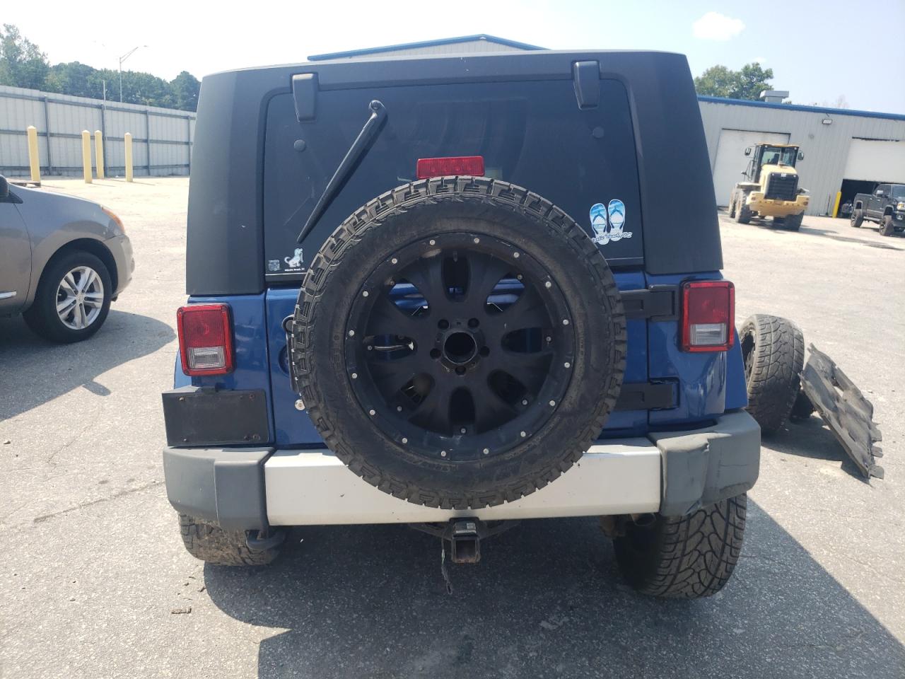 2009 Jeep Wrangler VIN 1J4FA54199L747528 Copart auction photo, front end / undercarriage damage thumbnail 6