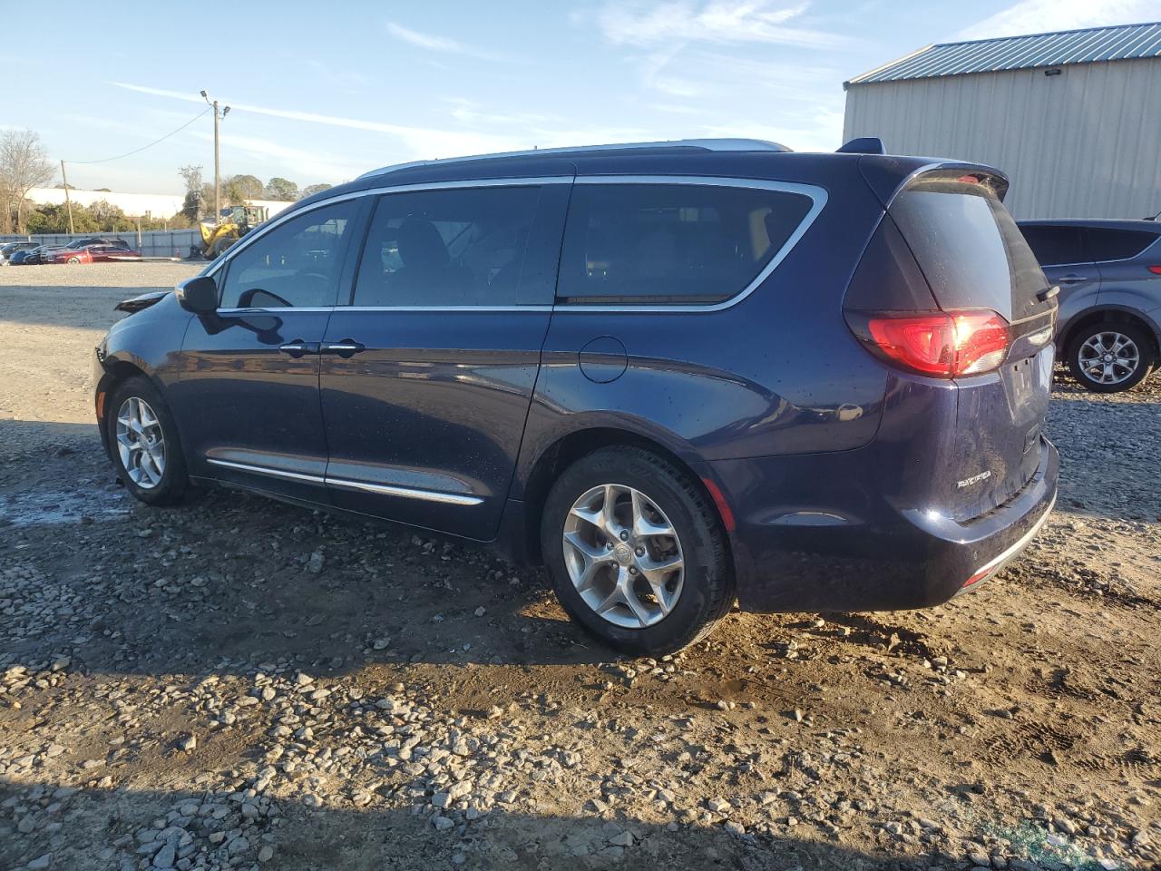 2018 Chrysler Pacifica VIN 2C4RC1GG8JR320696 Copart auction photo, front end damage thumbnail 2