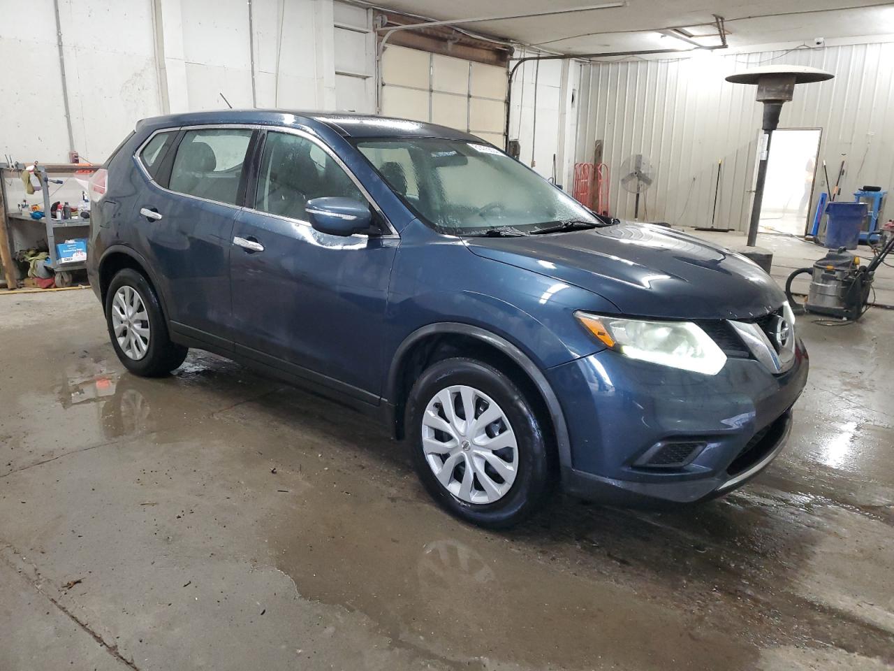 2015 Nissan Rogue VIN KNMAT2MV4FP515791 Copart auction photo, minor dent/scratches damage thumbnail 4