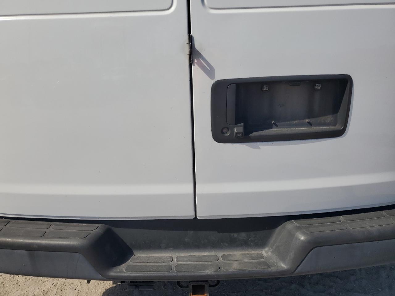 2017 Chevrolet Express VIN 1GCWGBFF9H1136226 Copart auction photo, front end / side damage thumbnail 10
