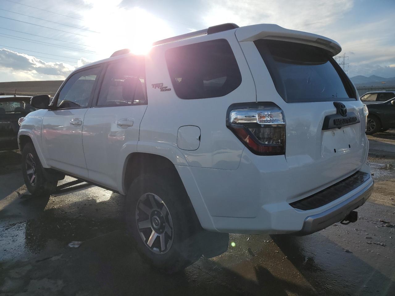 2018 Toyota 4Runner VIN JTEBU5JR2J5506288 Copart auction photo, side damage thumbnail 2