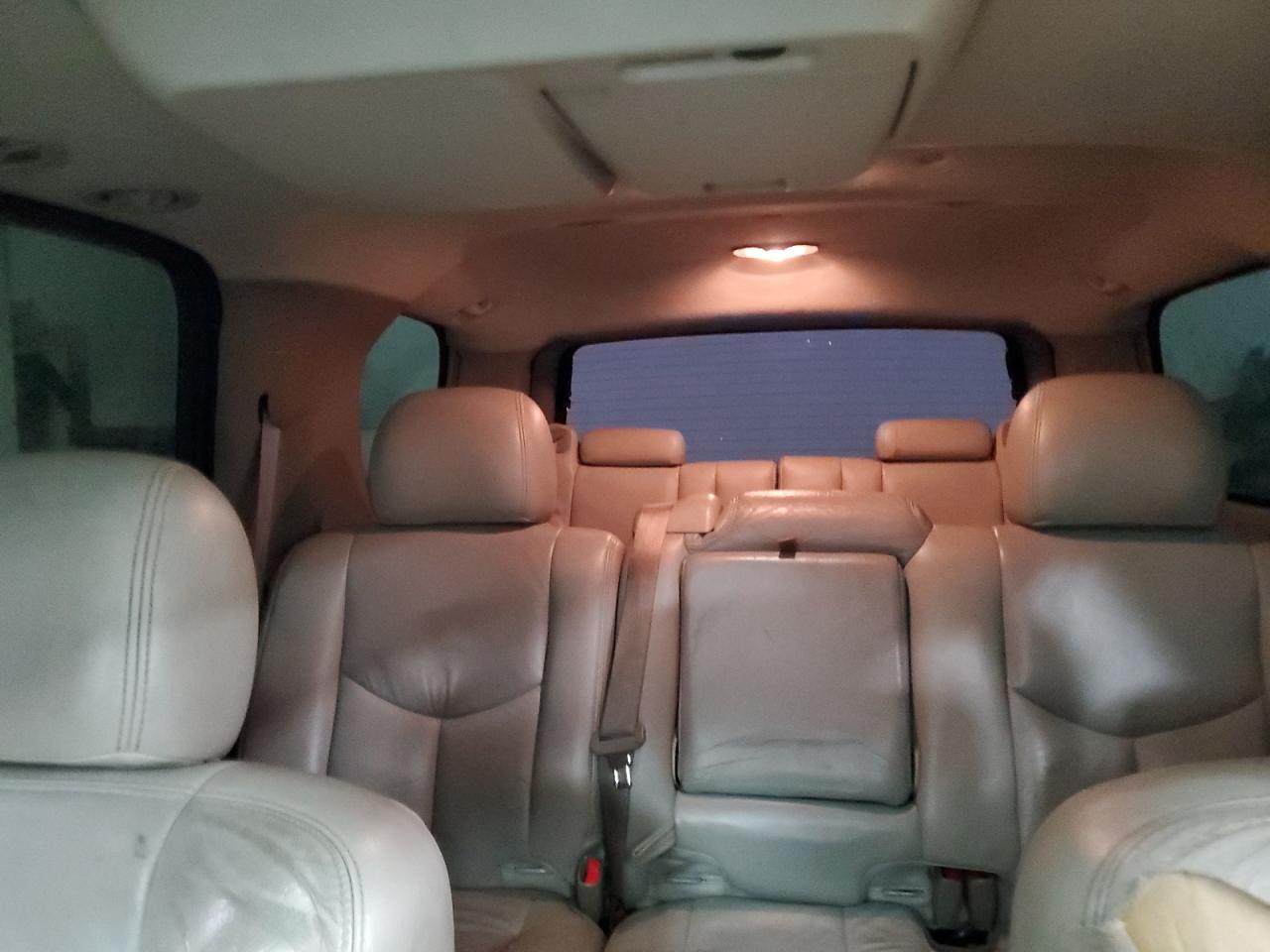 2005 Chevrolet Tahoe VIN 1GNEK13T05J118473 Copart auction photo, front end damage thumbnail 10
