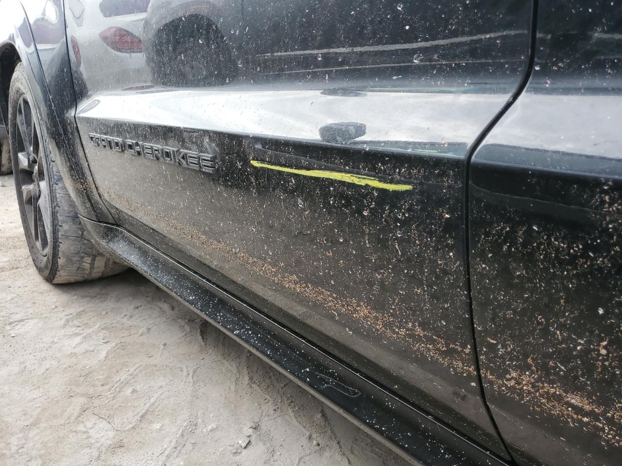 2018 Jeep Grand Cherokee VIN 1C4RJFCGXJC360571 Copart auction photo, water/flood damage thumbnail 13