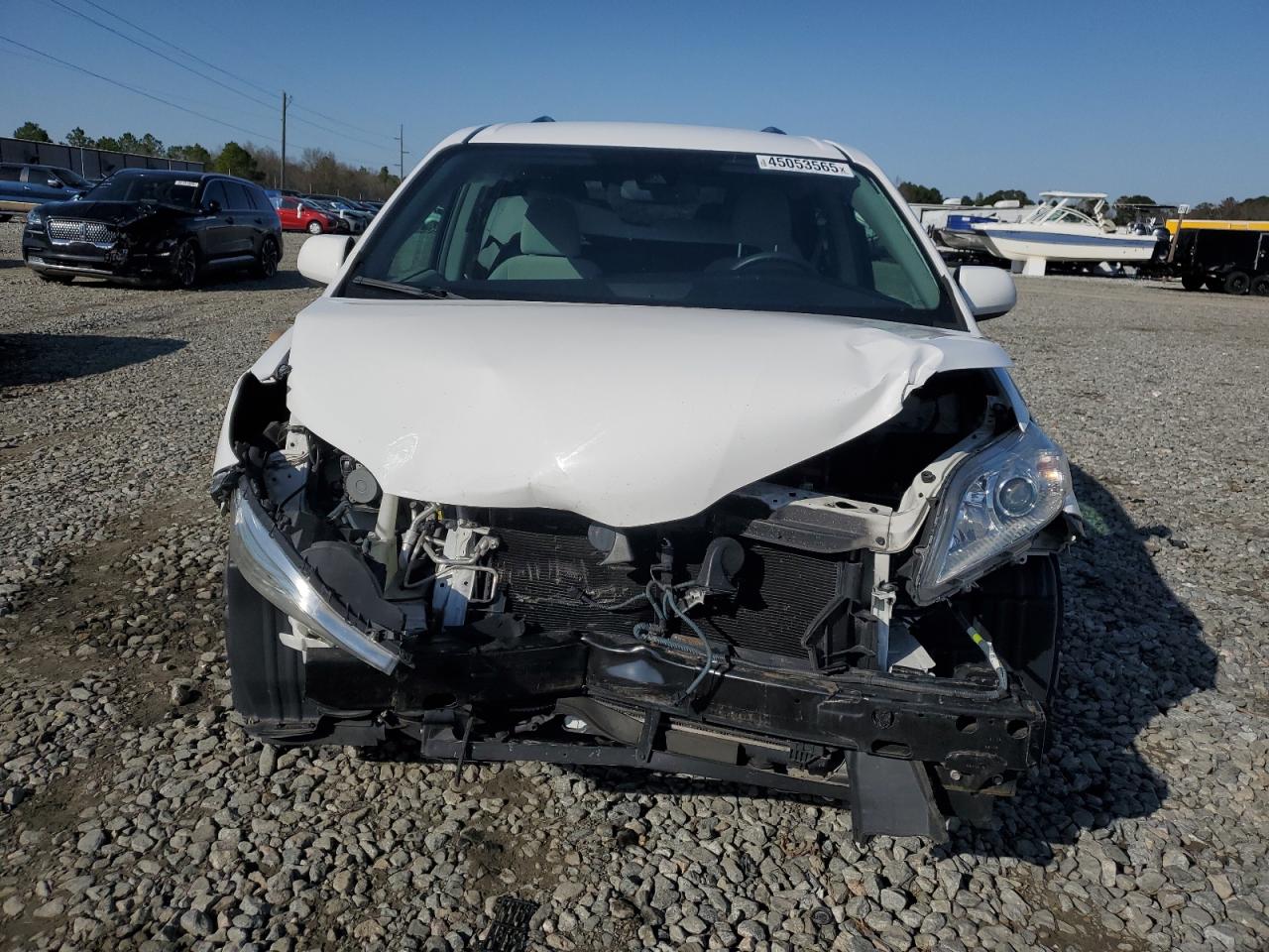 2018 Toyota Sienna VIN 5TDJZ3DC0JS209656 Copart auction photo, front end / side damage thumbnail 5