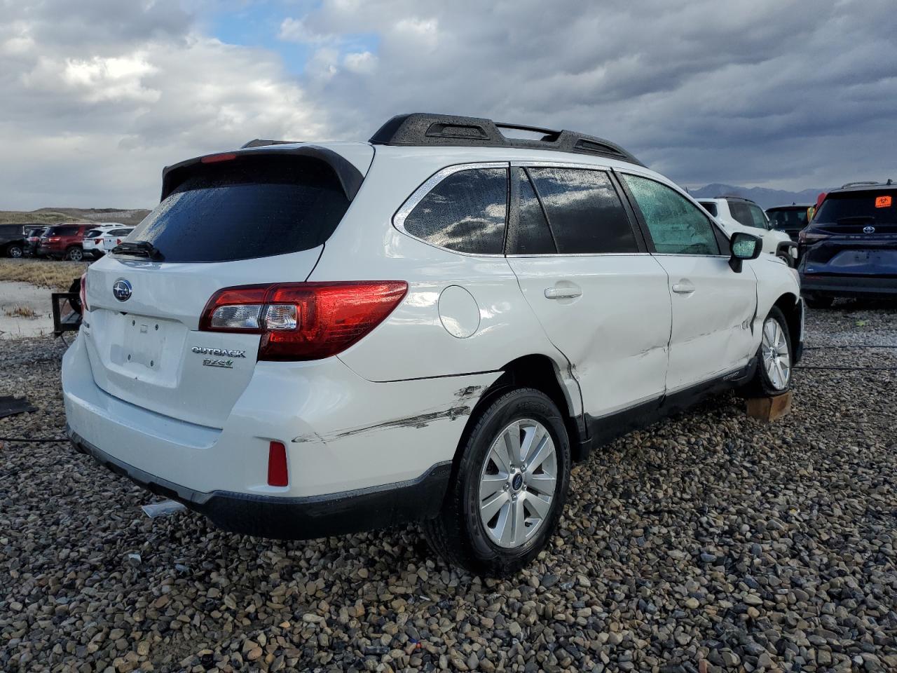 2017 Subaru Outback VIN 4S4BSAAC6H3303453 Copart auction photo, front end / side damage thumbnail 3