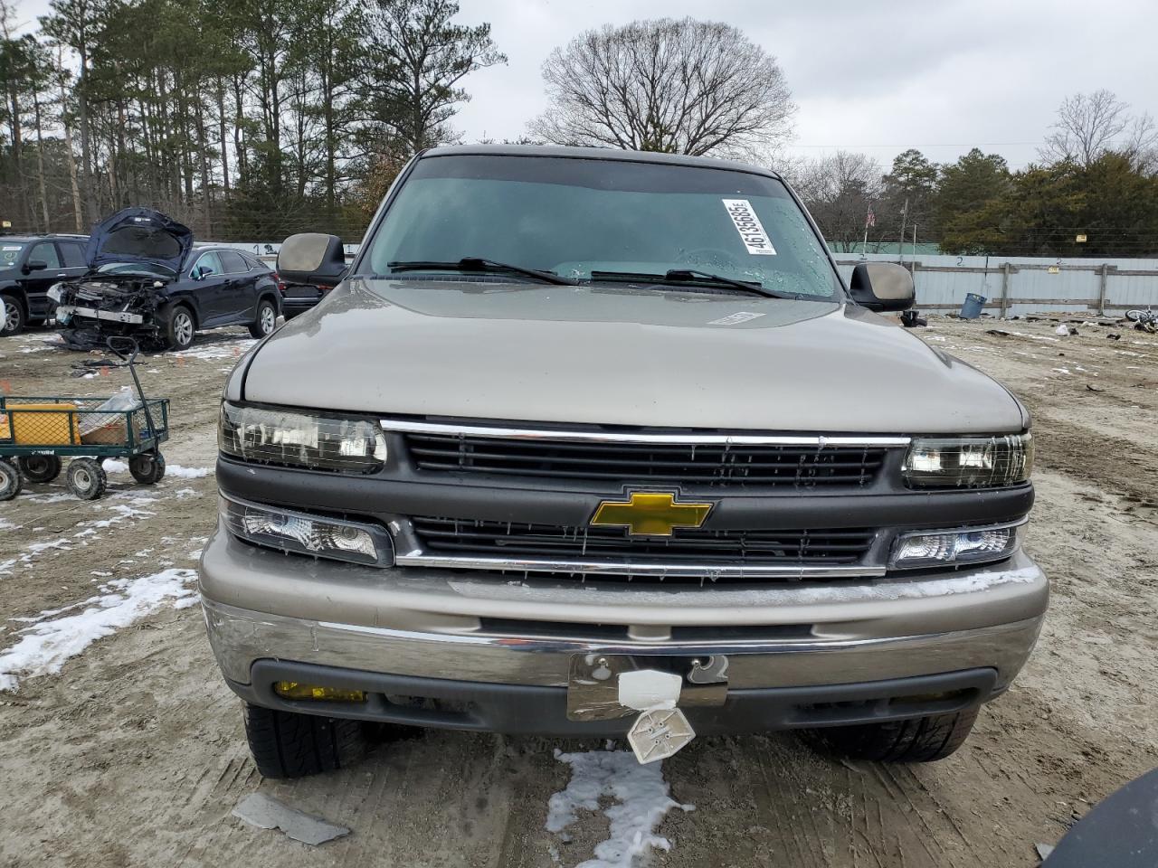 2001 Chevrolet Tahoe VIN 1GNEC13TX1R102144 Copart auction photo, mechanical / side damage thumbnail 5