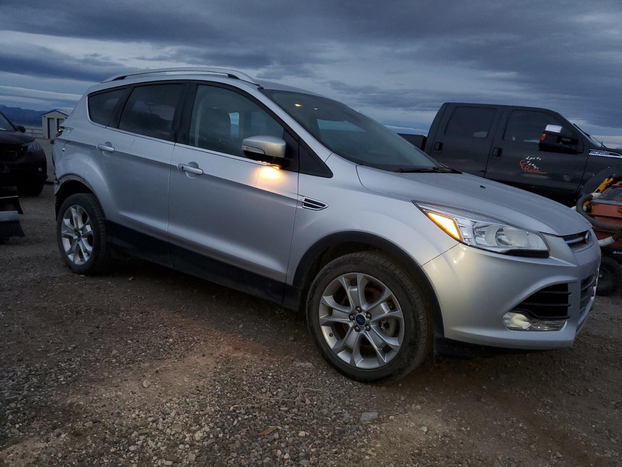 2016 Ford Escape VIN 1FMCU9J95GUA40110 Copart auction photo, rear end / side damage thumbnail 4