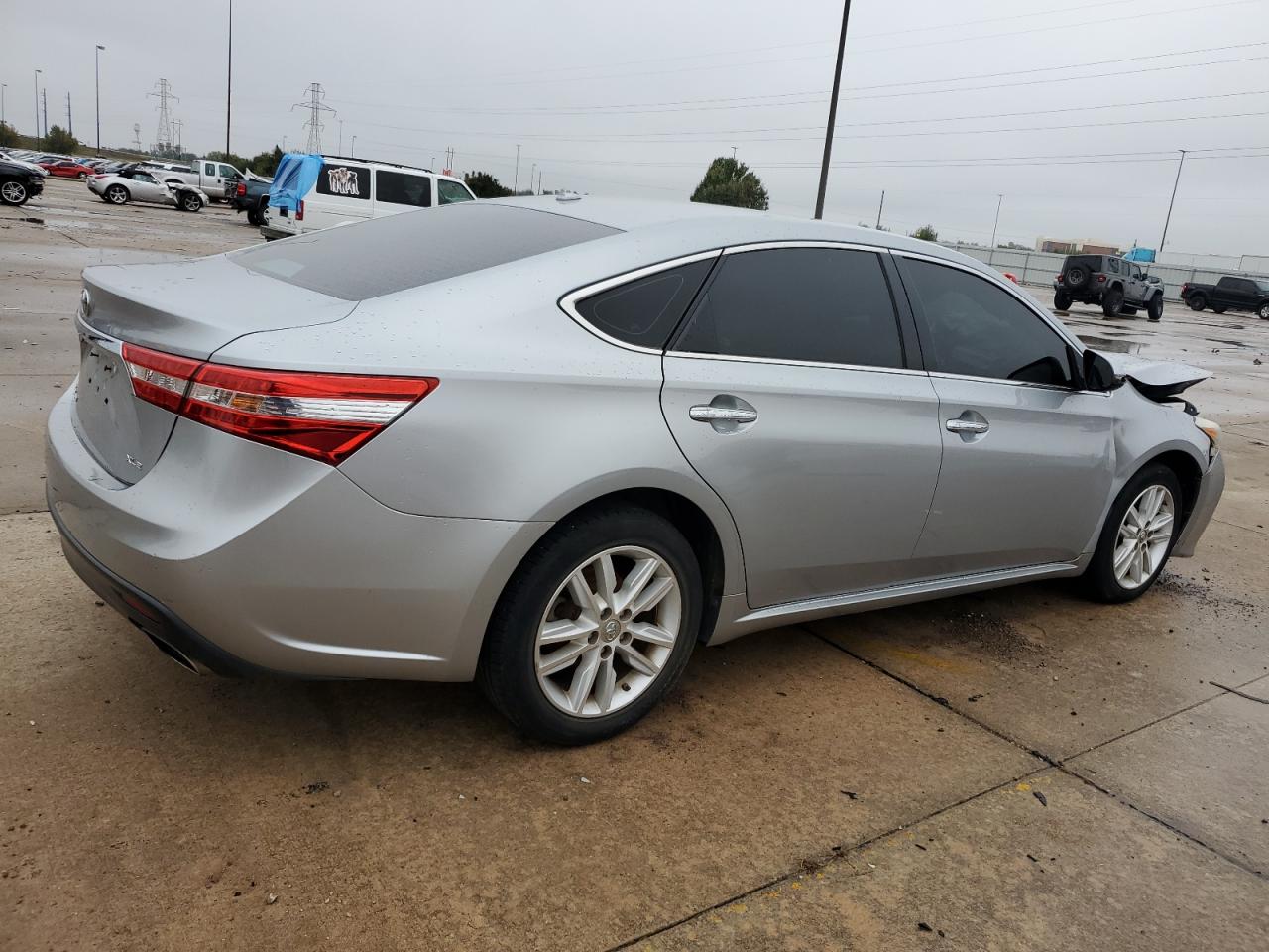 2015 Toyota Avalon VIN 4T1BK1EB0FU171010 Copart auction photo, front end / minor dent/scratches damage thumbnail 3