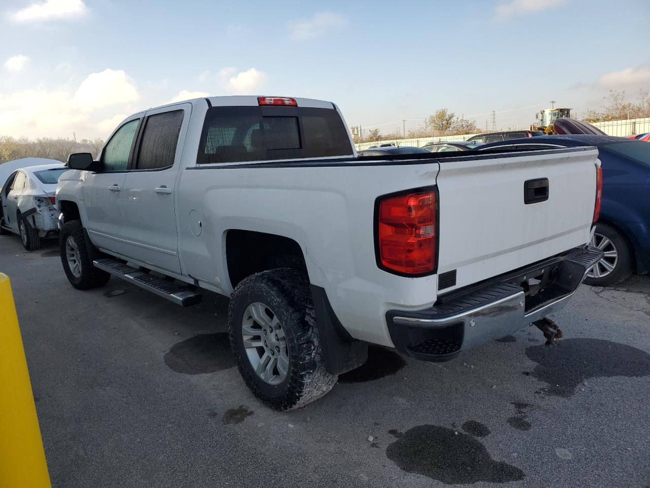 2018 Chevrolet Silverado VIN 3GCUKREC3JG553242 Copart auction photo, all over / undercarriage damage thumbnail 2