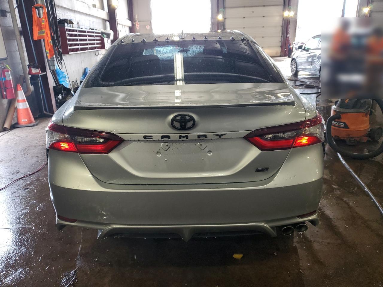 2021 Toyota Camry VIN 4T1G11AK4MU572393 Copart auction photo, front end / minor dent/scratches damage thumbnail 6