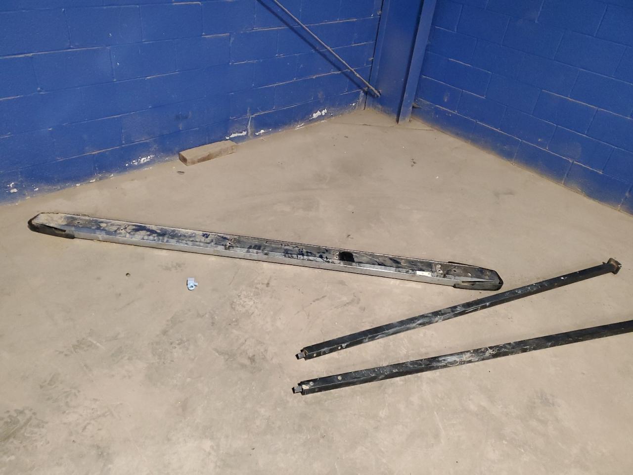 2020 Chevrolet Silverado VIN 3GCUYHED5LG201817 Copart auction photo, stripped damage thumbnail 12