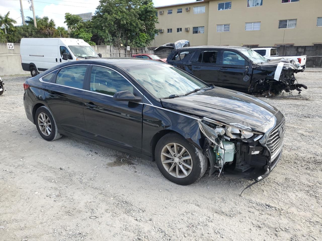 2019 Hyundai Sonata VIN 5NPE24AF4KH751845 Copart auction photo, front end damage thumbnail 4