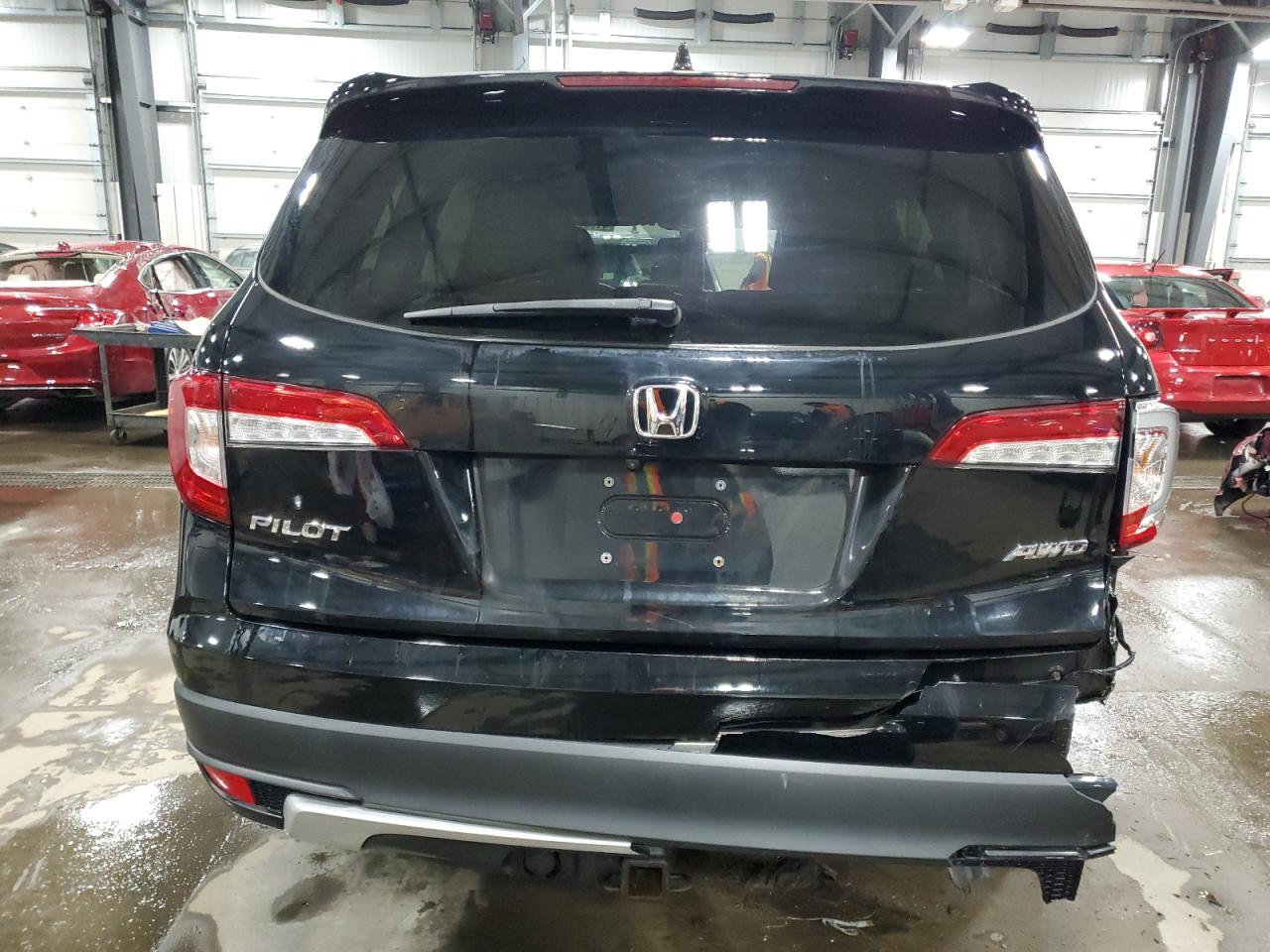 2020 Honda Pilot VIN 5FNYF6H3XLB031359 Copart auction photo, rear end damage thumbnail 6
