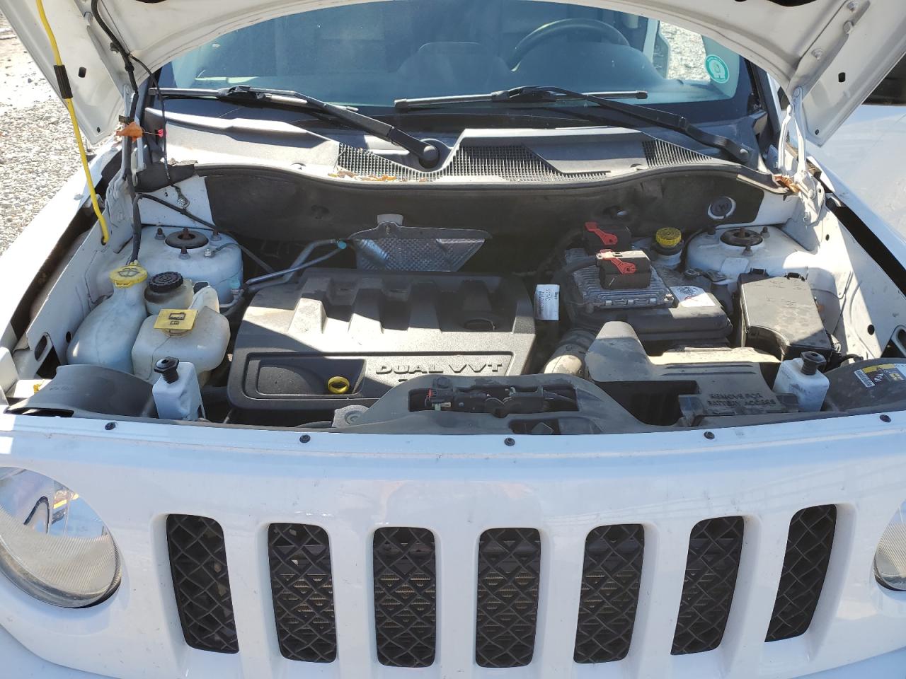 2017 Jeep Liberty (Patriot) VIN 1C4NJRFB7HD162504 Copart auction photo, side / front end damage thumbnail 12