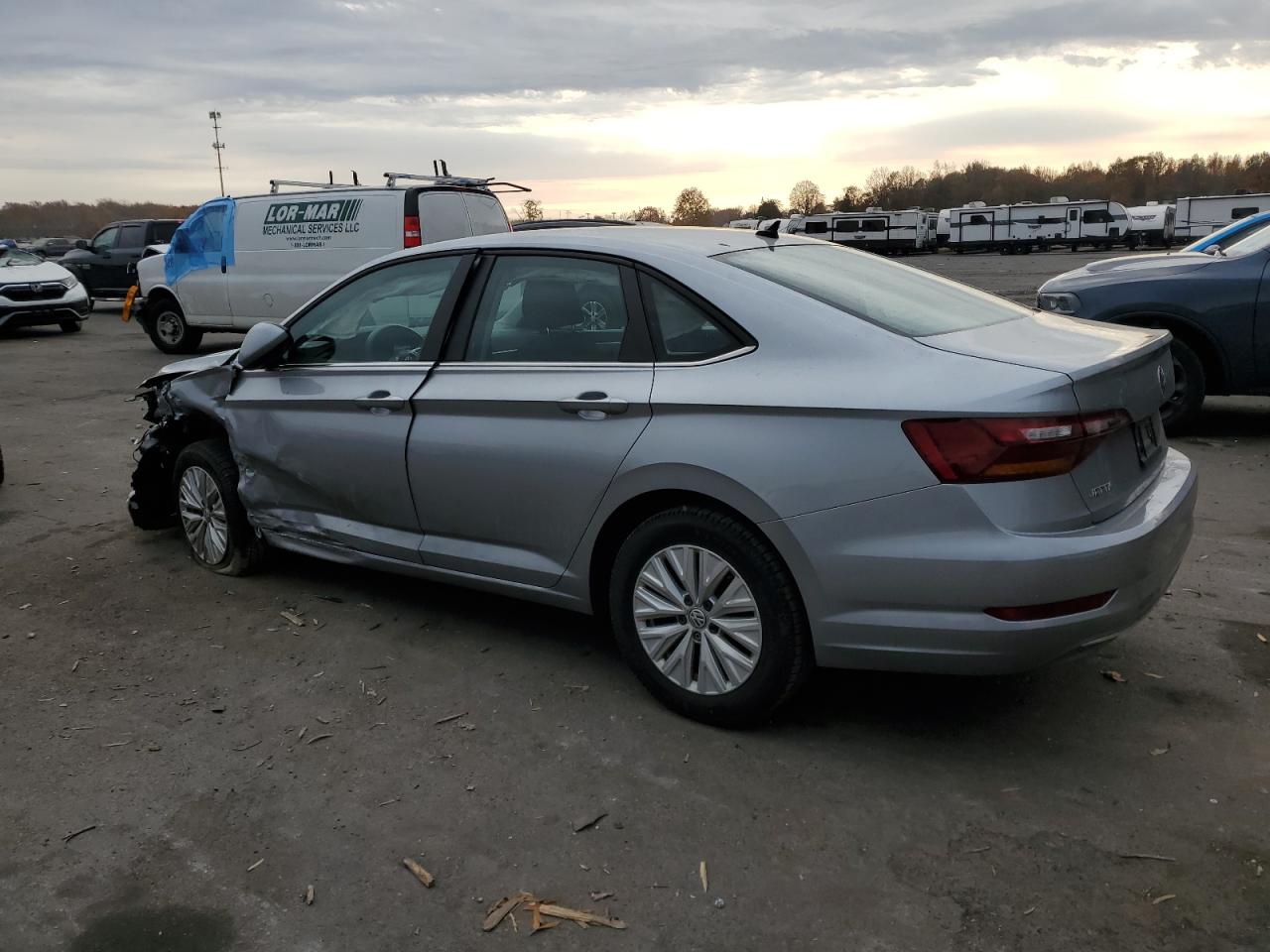2019 Volkswagen Jetta VIN 3VWC57BU0KM242758 Copart auction photo, front end / side damage thumbnail 2