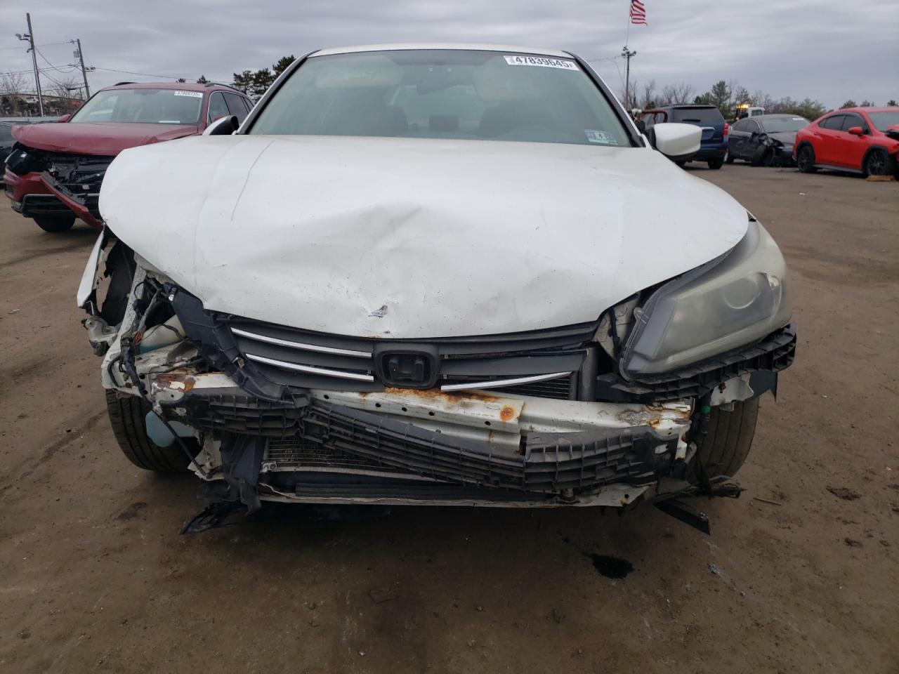 2013 Honda Accord VIN 1HGCR2F31DA106815 Copart auction photo, front end / minor dent/scratches damage thumbnail 5