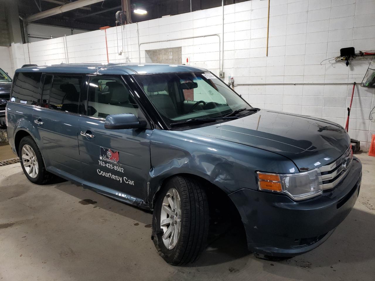 2010 Ford Flex VIN 2FMGK5CC9ABA74296 Copart auction photo, front end / side damage thumbnail 4