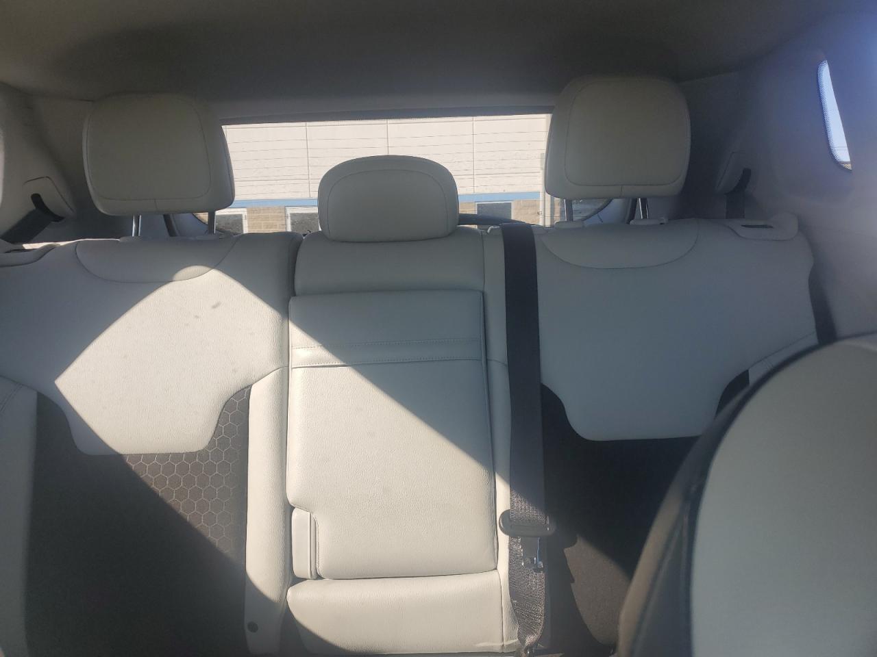 2017 Jeep Compass VIN 3C4NJDBB5HT617014 Copart auction photo, side / minor dent/scratches damage thumbnail 10
