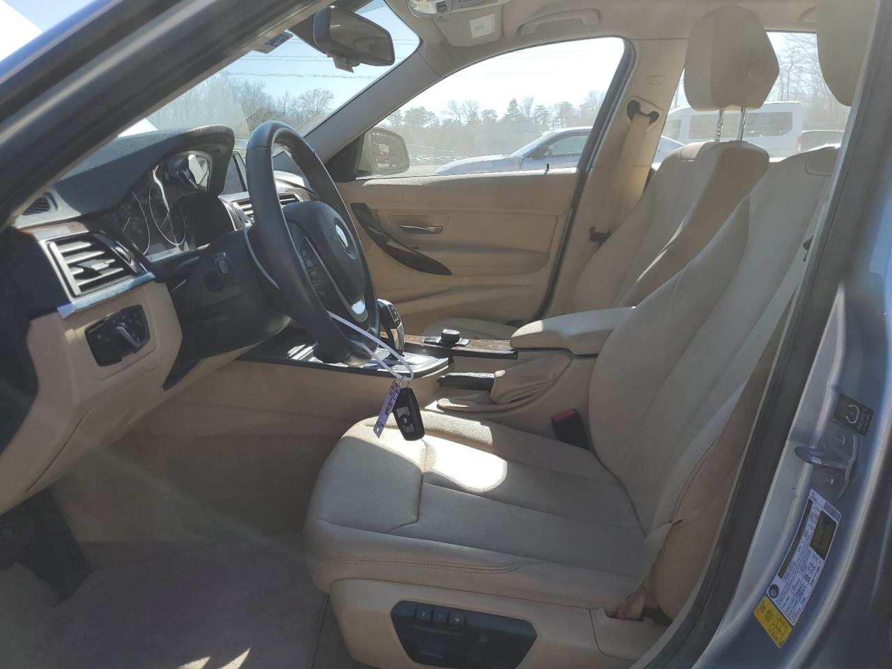2014 BMW 3er VIN WBA3A5G54ENP34026 Copart auction photo, front end / minor dent/scratches damage thumbnail 7