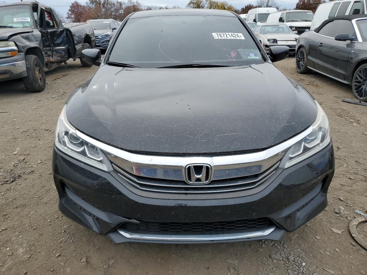 2017 Honda Accord VIN 1HGCR2F33HA266927 Copart auction photo, rear end damage thumbnail 5