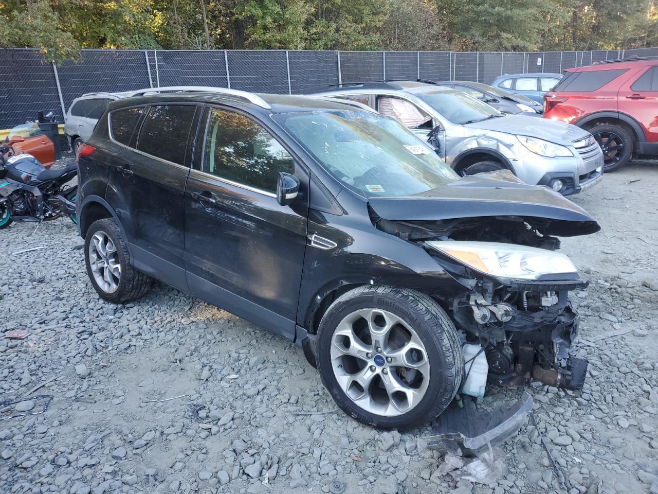 2015 Ford Escape VIN 1FMCU9J98FUB10343 Copart auction photo, front end / side damage thumbnail 4