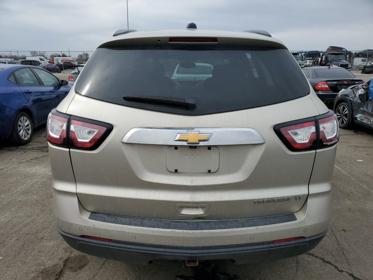 2016 Chevrolet Traverse VIN 1GNKRGKD2GJ273525 Copart auction photo, side / rear end damage thumbnail 6