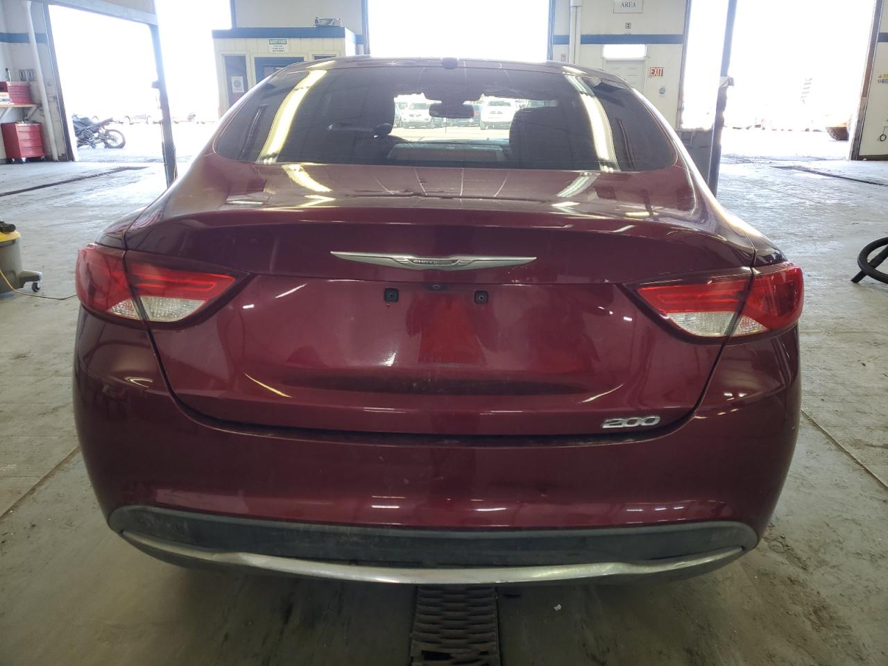 2015 Chrysler 200 VIN 1C3CCCAB6FN660856 Copart auction photo, front end / side damage thumbnail 6