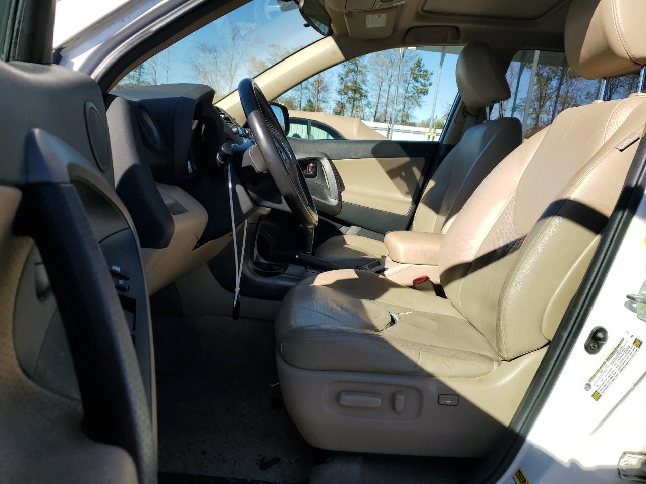 2011 Toyota RAV 4 VIN 2T3YF4DVXBW068688 Copart auction photo, side damage thumbnail 7