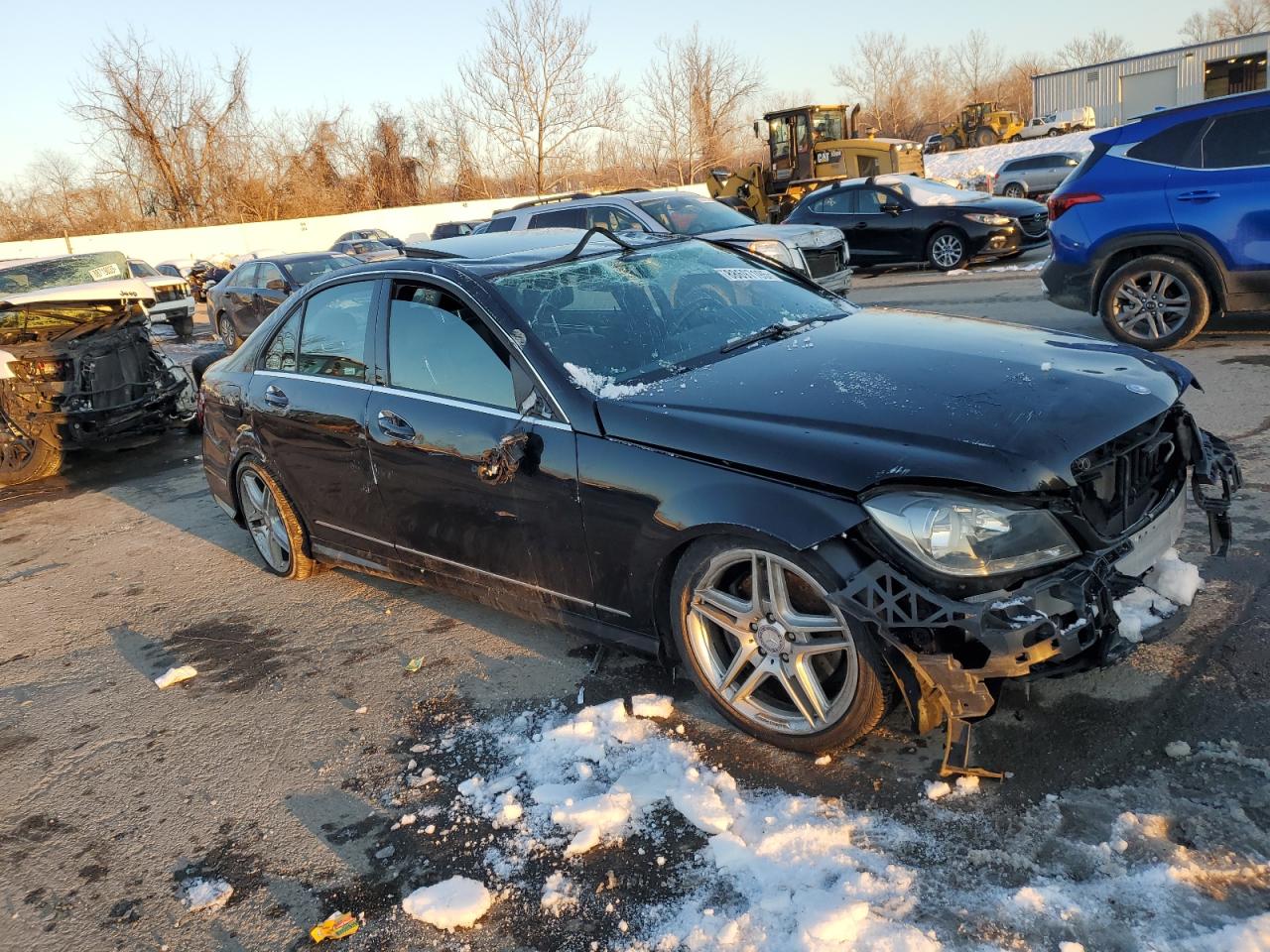 2013 Mercedes-Benz C-klasse VIN WDDGF8ABXDR242636 Copart auction photo, rollover damage thumbnail 4