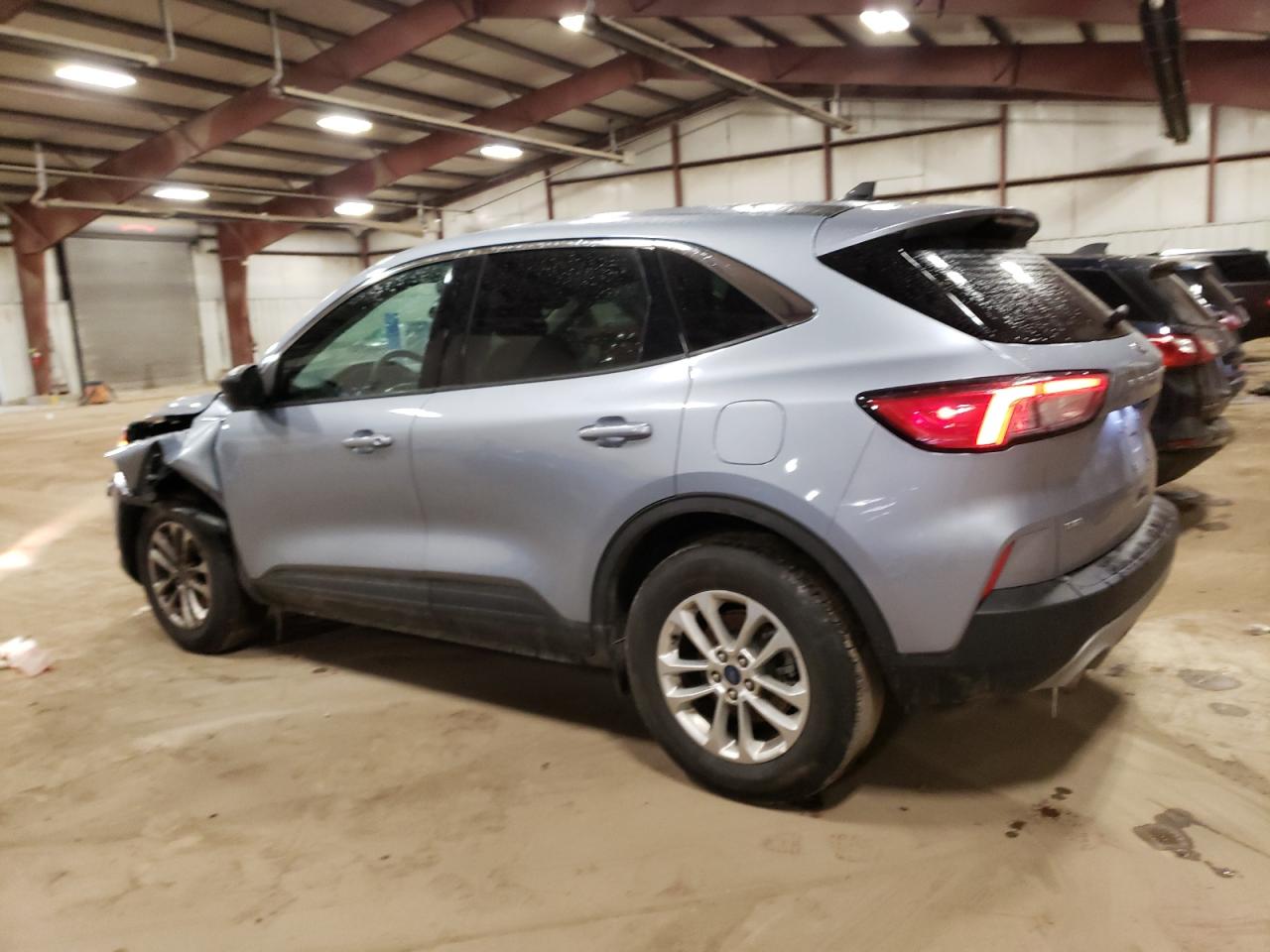 2022 Ford Escape VIN 1FMCU9G67NUA36604 Copart auction photo, front end damage thumbnail 2