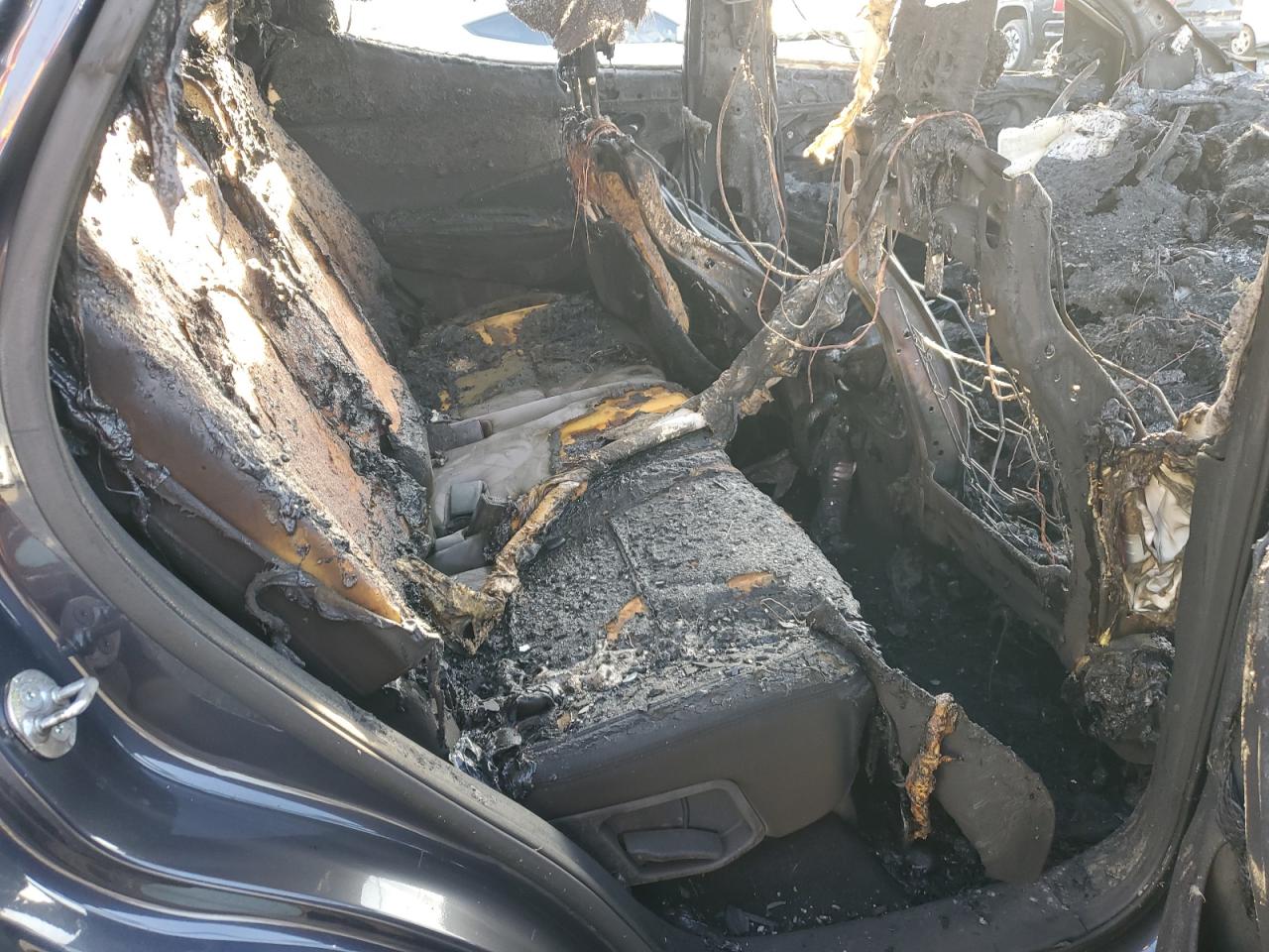 2016 Hyundai Santa Fe VIN 5XYZU3LB3GG346056 Copart auction photo, burn - engine damage thumbnail 12