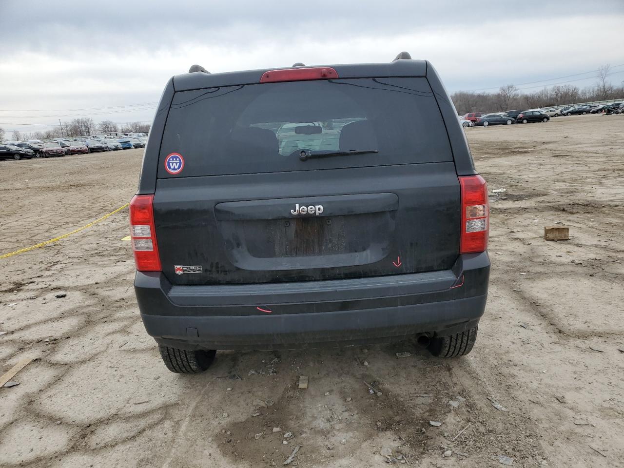 2015 Jeep Liberty (Patriot) VIN 1C4NJPBB3FD418810 Copart auction photo, side damage thumbnail 6