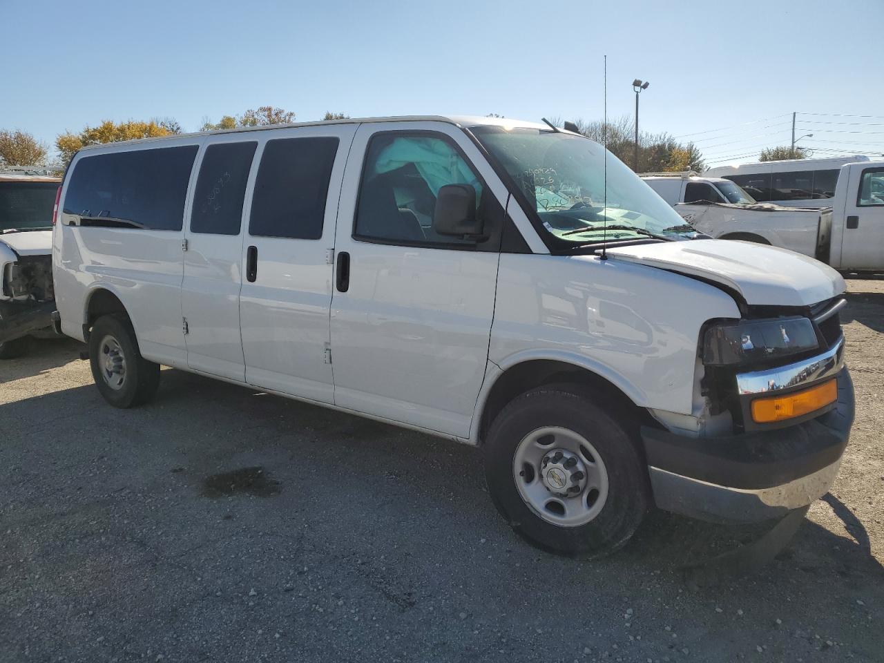 2017 Chevrolet Express VIN 1GAZGPFG6H1280893 Copart auction photo, front end / side damage thumbnail 4