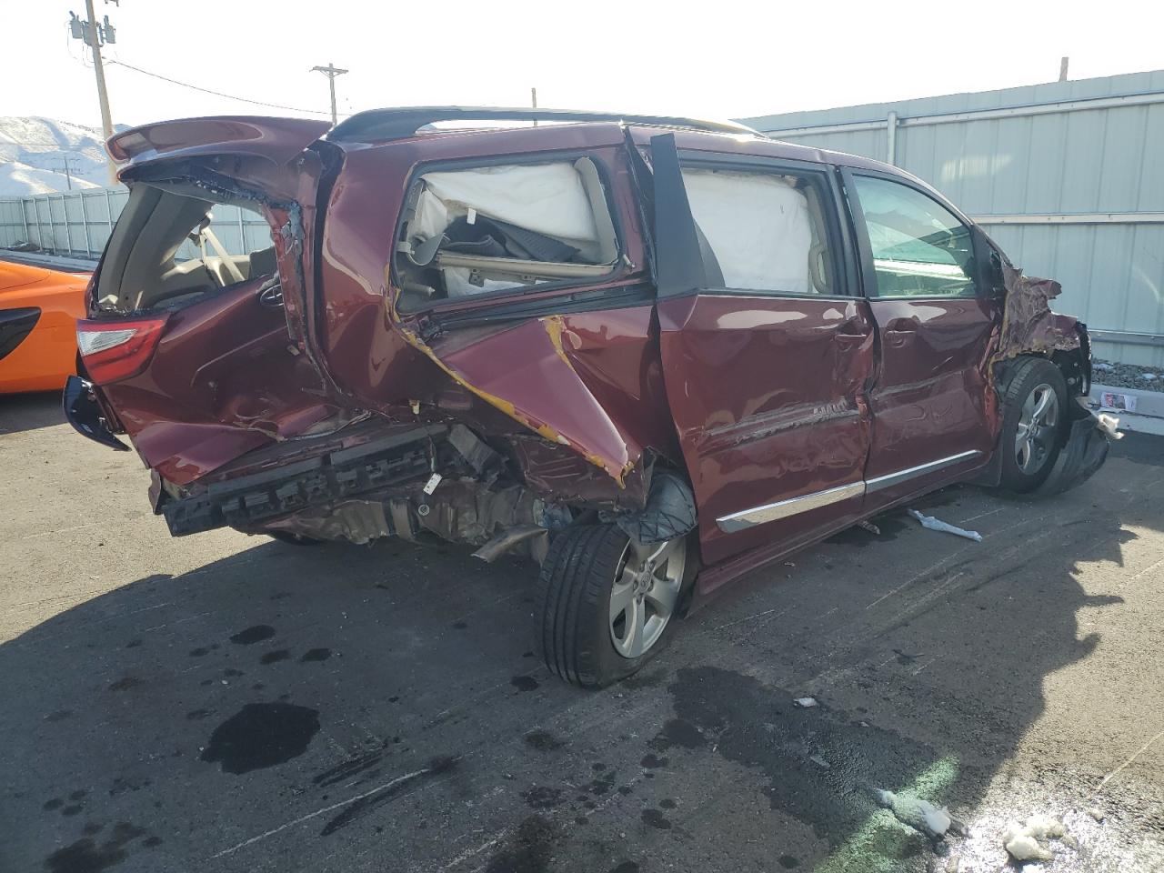 2017 Toyota Sienna VIN 5TDKZ3DC2HS861662 Copart auction photo, all over damage thumbnail 3