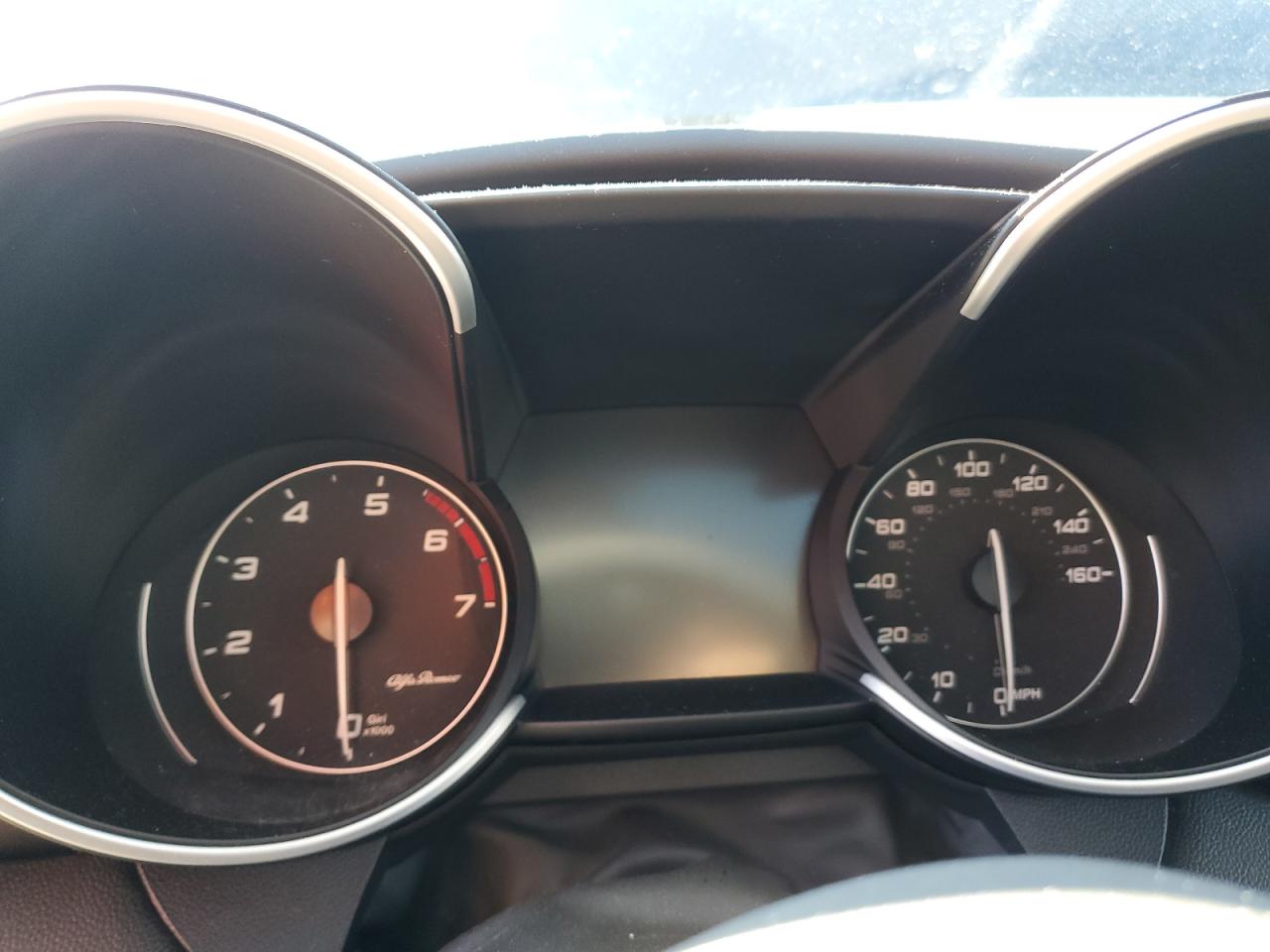 2019 Alfa Romeo Giulia VIN ZARFAMBN8K7611823 Copart auction photo, side / minor dent/scratches damage thumbnail 9