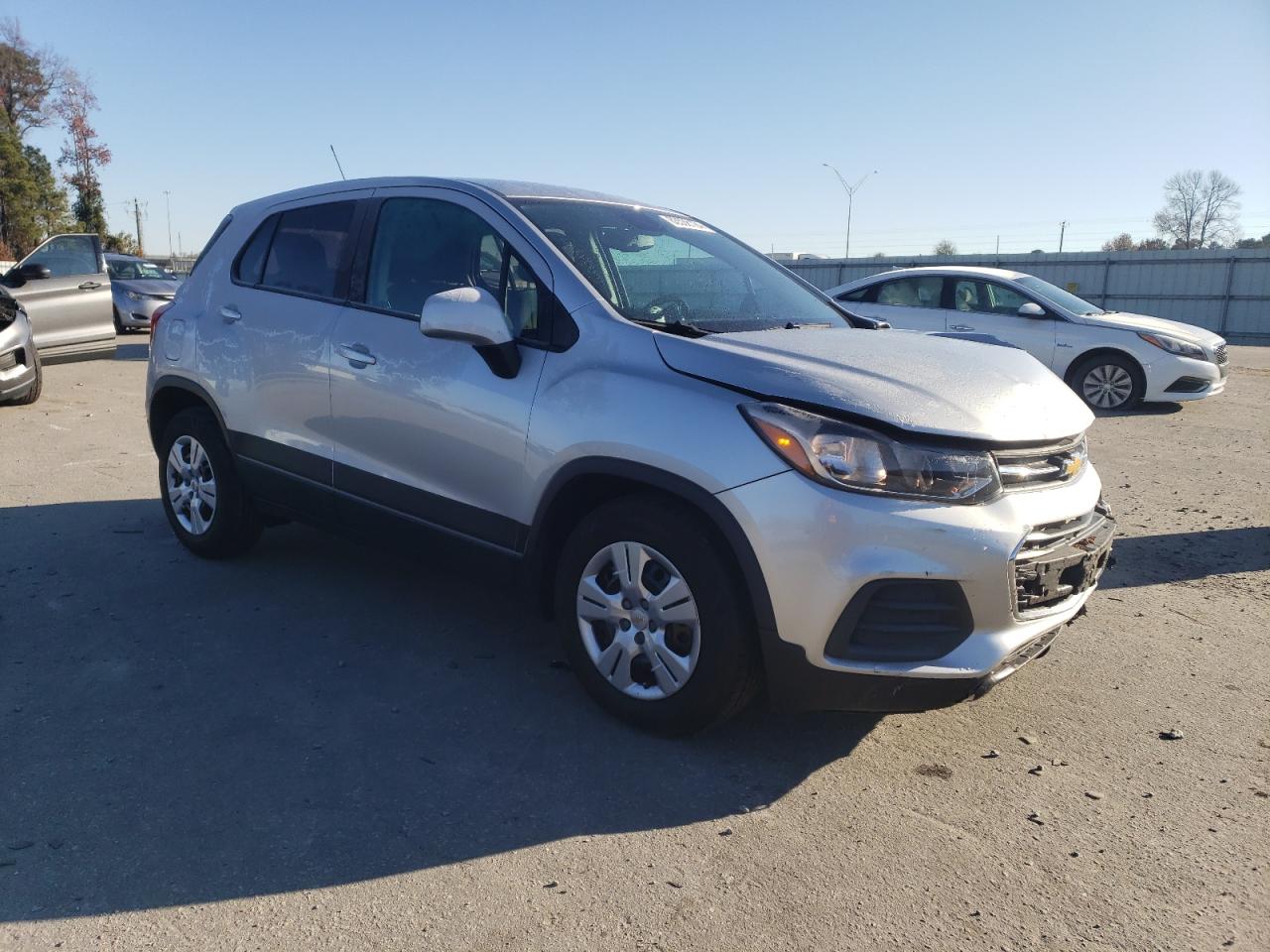 2017 Chevrolet Trax VIN KL7CJKSB5HB134049 Copart auction photo, front end / side damage thumbnail 4