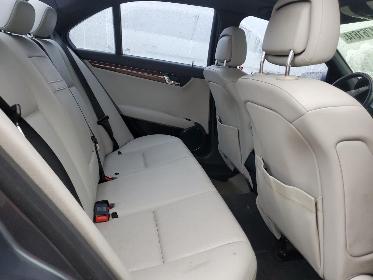 2011 Mercedes-Benz C-klasse VIN WDDGF5EB5BR185770 Copart auction photo, water/flood damage thumbnail 10