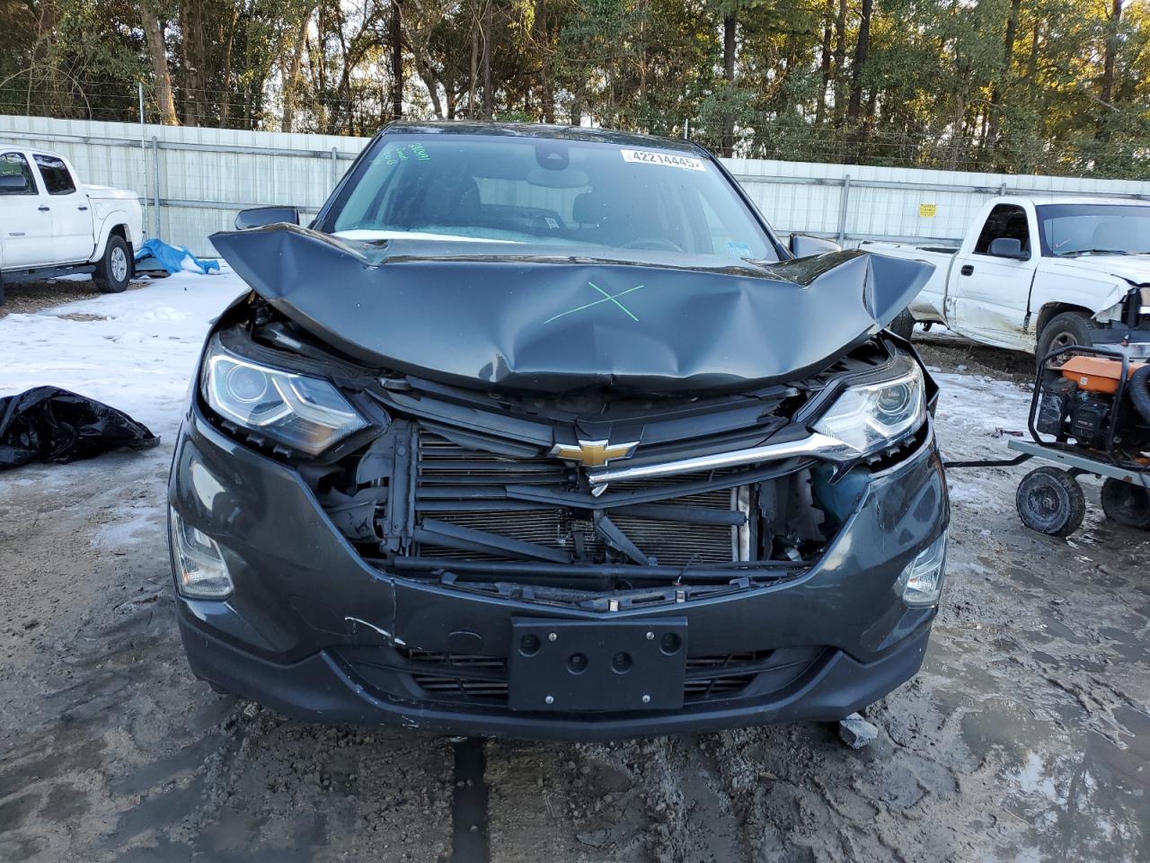 2020 Chevrolet Equinox VIN 2GNAXKEV3L6213432 Copart auction photo, front end damage thumbnail 5
