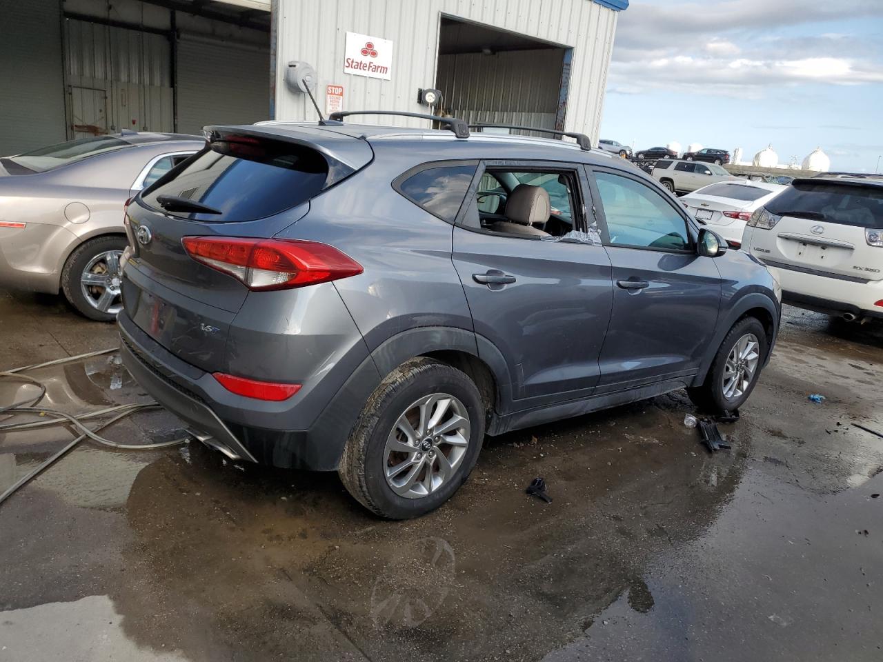 2016 Hyundai Tucson VIN KM8J33A26GU189216 Copart auction photo, vandalism / all over damage thumbnail 3