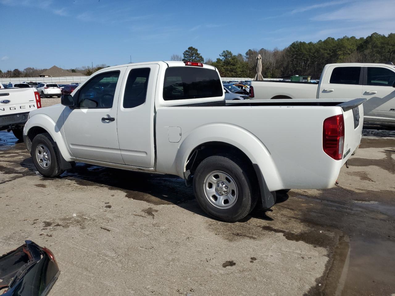 2018 Nissan Navara (Frontier) VIN 1N6BD0CT0JN710035 Copart auction photo, rear end / minor dent/scratches damage thumbnail 2