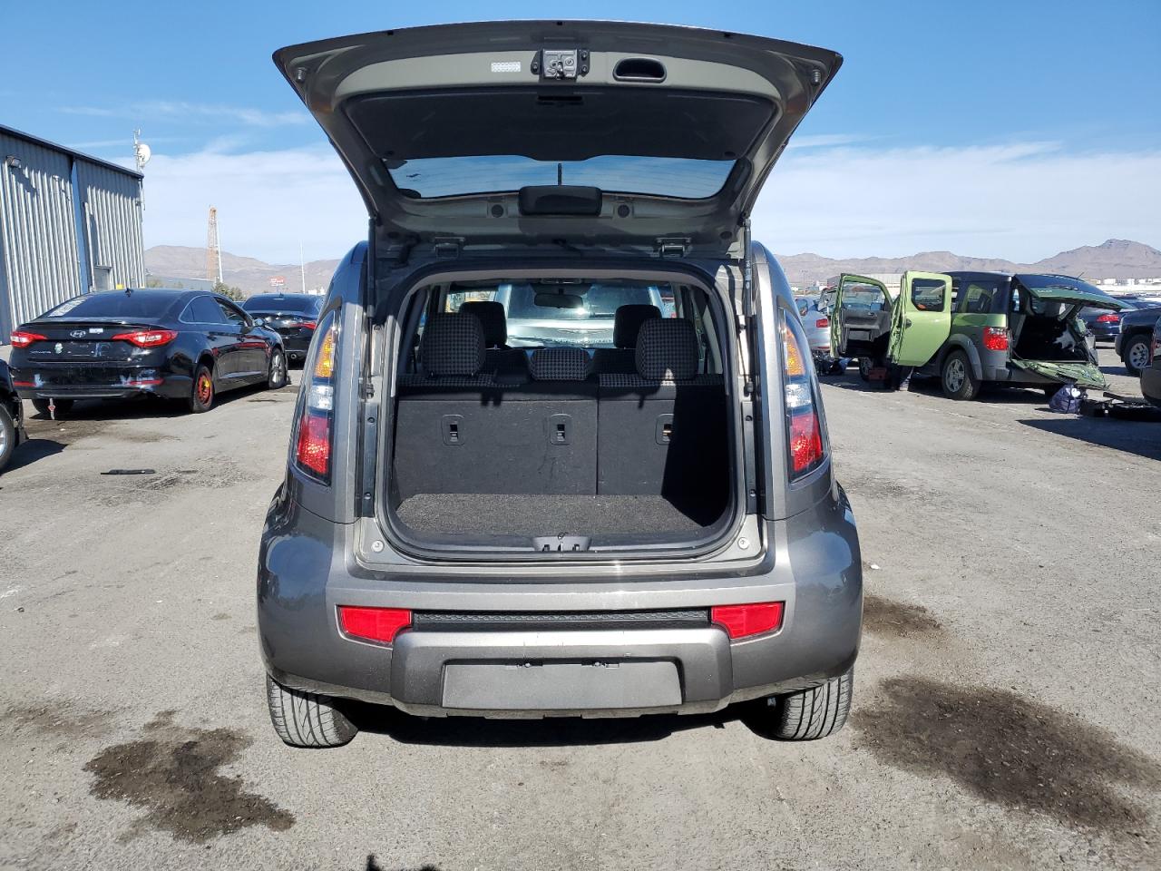 2011 KIA Soul VIN KNDJT2A23B7278487 Copart auction photo, vandalism / front end damage thumbnail 6