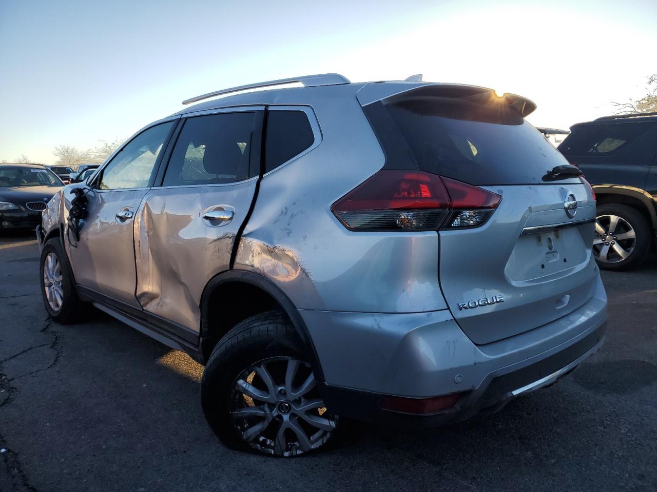 2019 Nissan Rogue VIN KNMAT2MV4KP533539 Copart auction photo, all over damage thumbnail 2