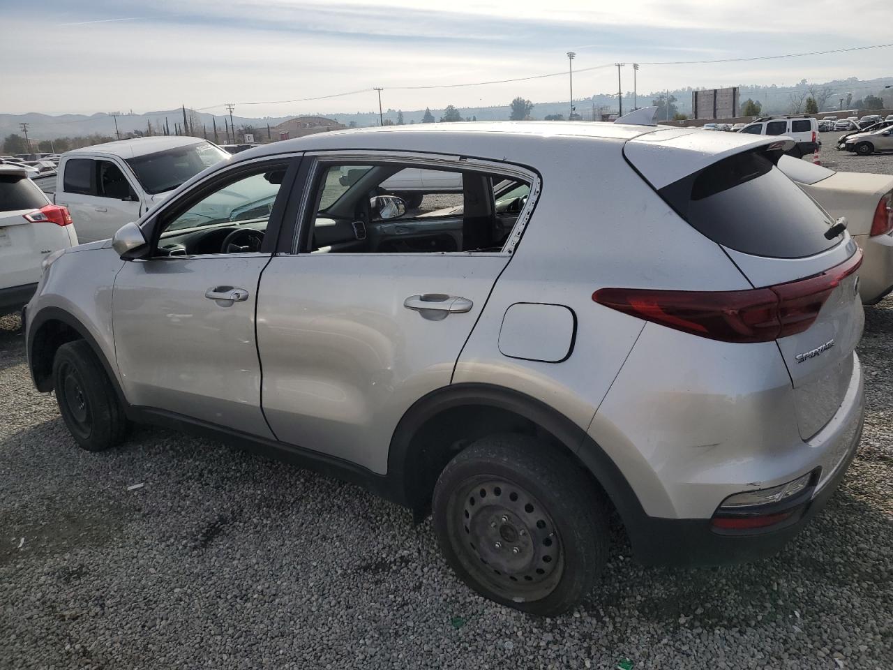2020 KIA Sportage VIN KNDPM3AC7L7738774 Copart auction photo, stripped / front end damage thumbnail 2