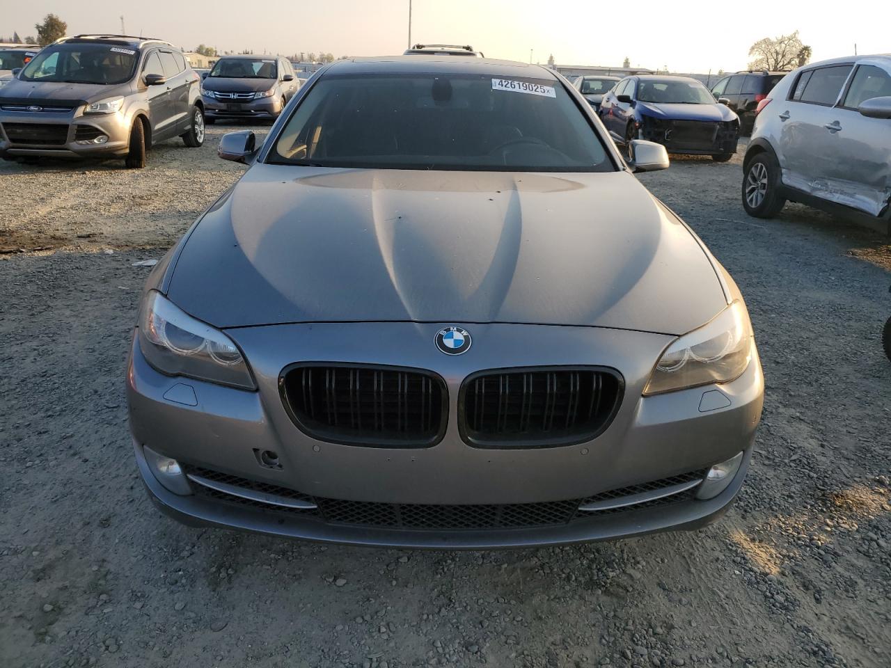2011 BMW 5er VIN WBAFR9C56BDE81797 Copart auction photo, vandalism damage thumbnail 5