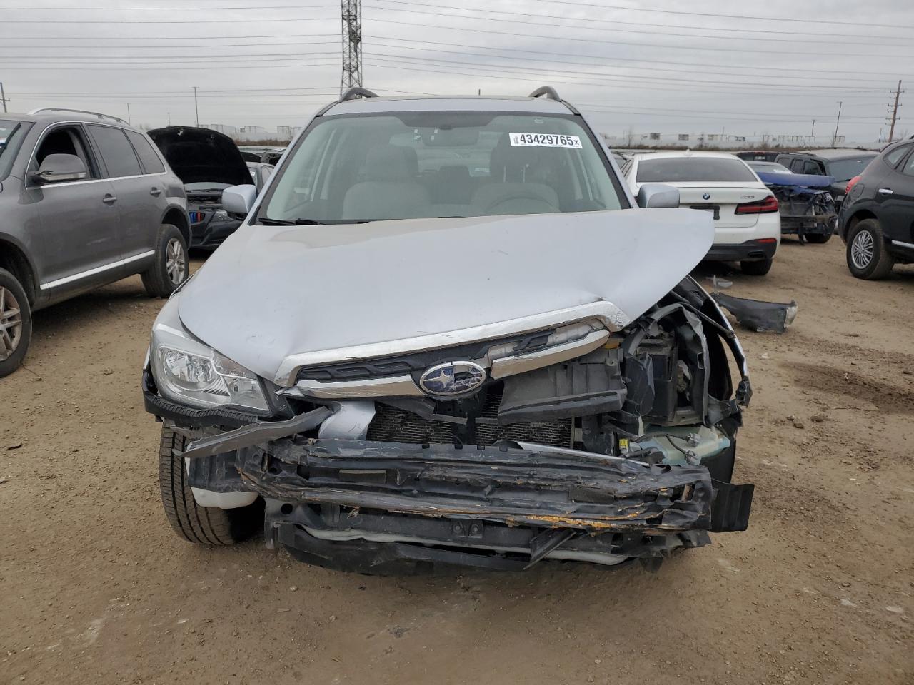 2018 Subaru Forester VIN JF2SJAEC8JH555832 Copart auction photo, front end / minor dent/scratches damage thumbnail 5