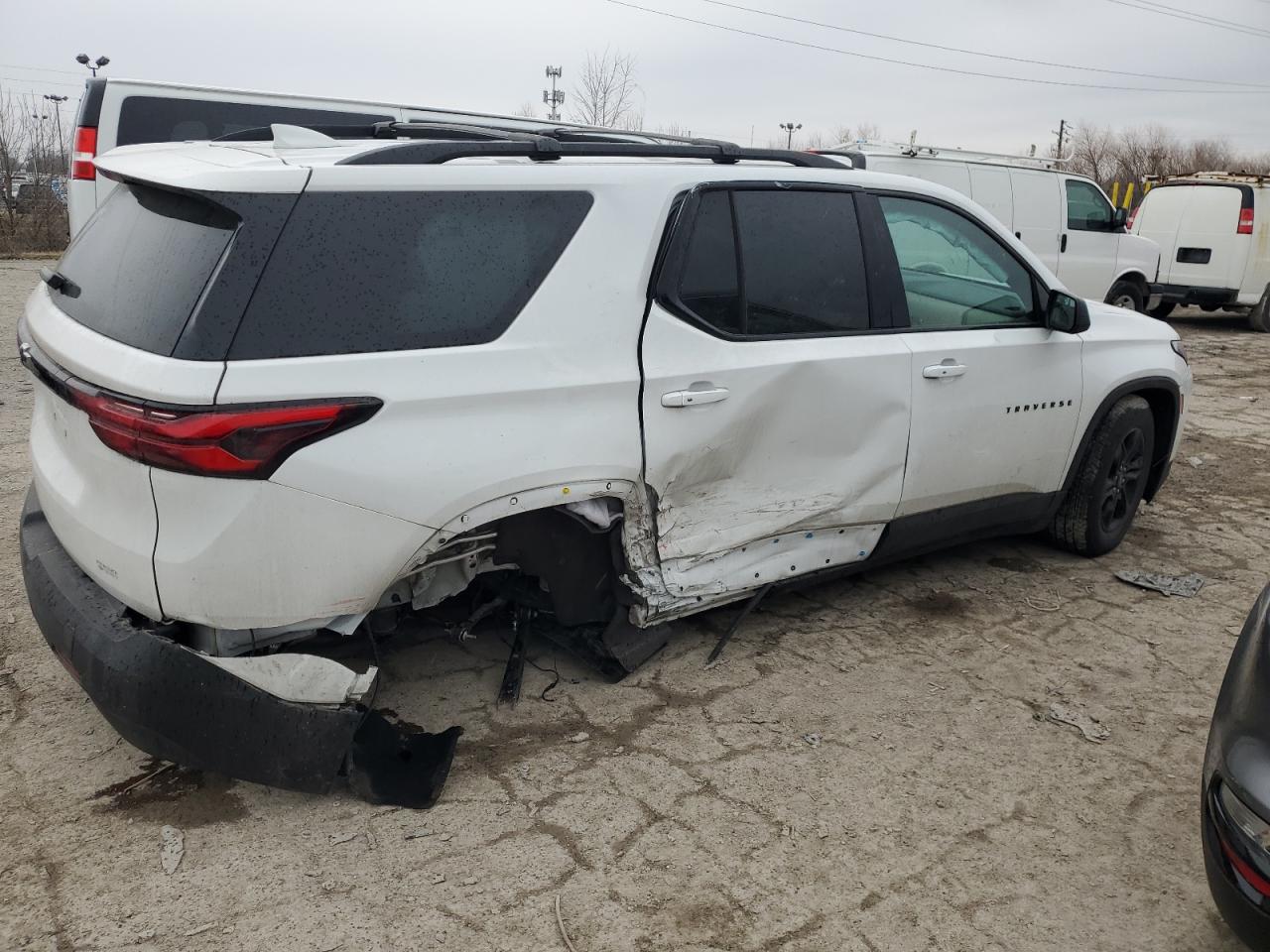 2022 Chevrolet Traverse VIN 1GNEVFKW3NJ116247 Copart auction photo, side / rear end damage thumbnail 3